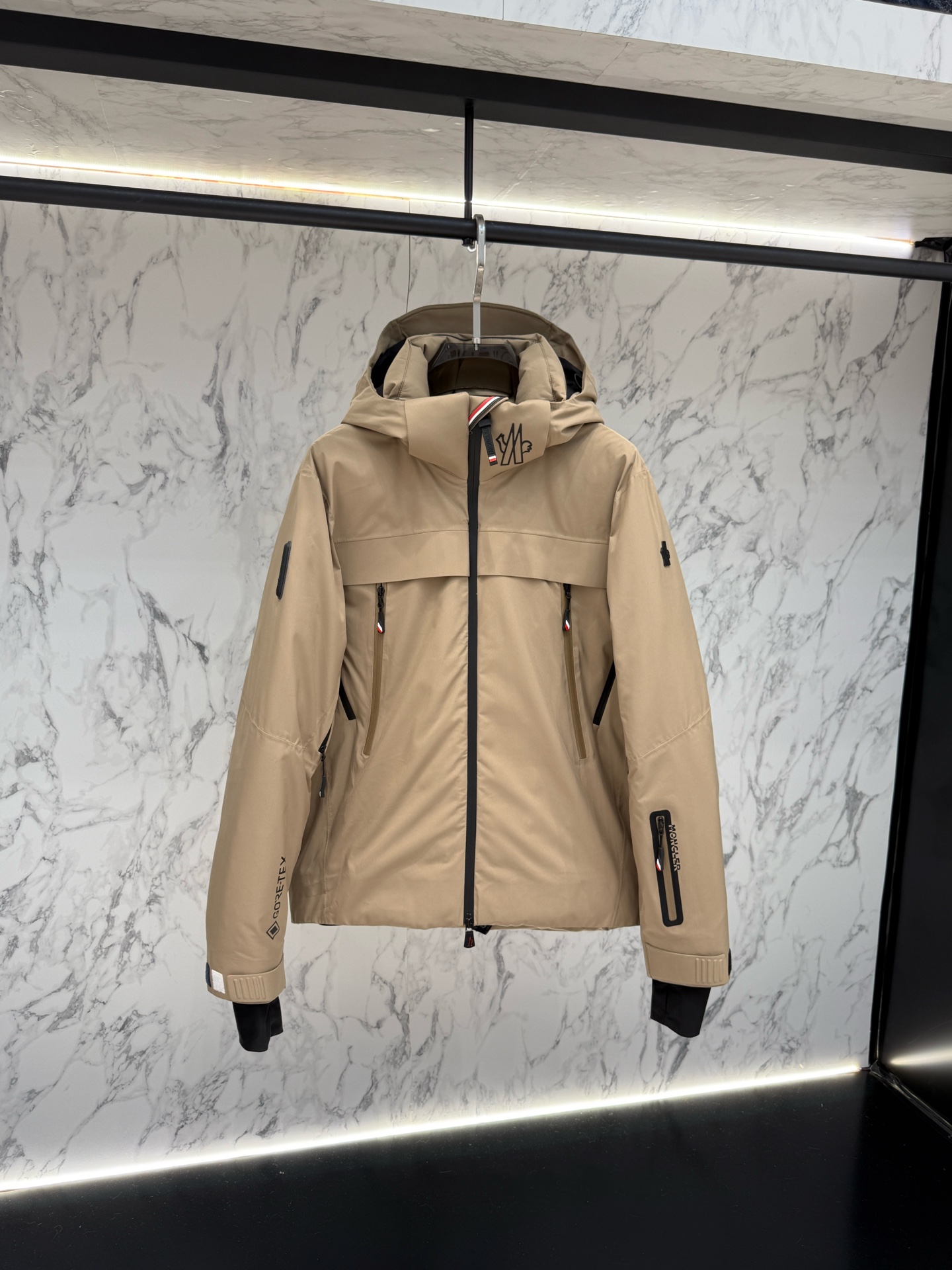 Moncler 羽絨服 2025 年最新款時尚設計師款羽絨外套