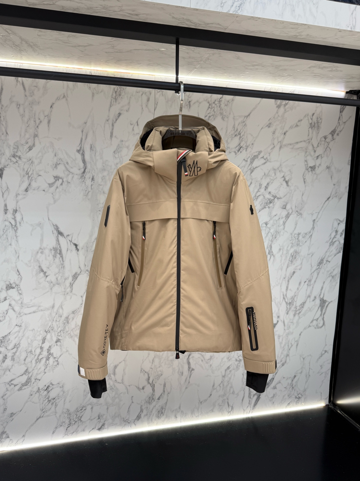 Moncler 羽絨服 2025 年最新款時尚設計師款羽絨外套