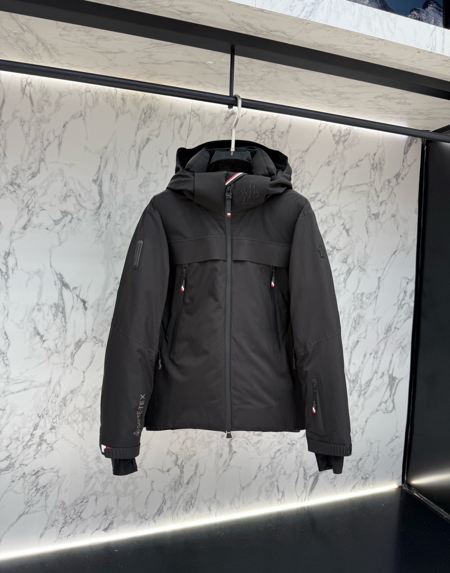 Moncler 羽絨服 2025 年最新款時尚設計師款羽絨外套