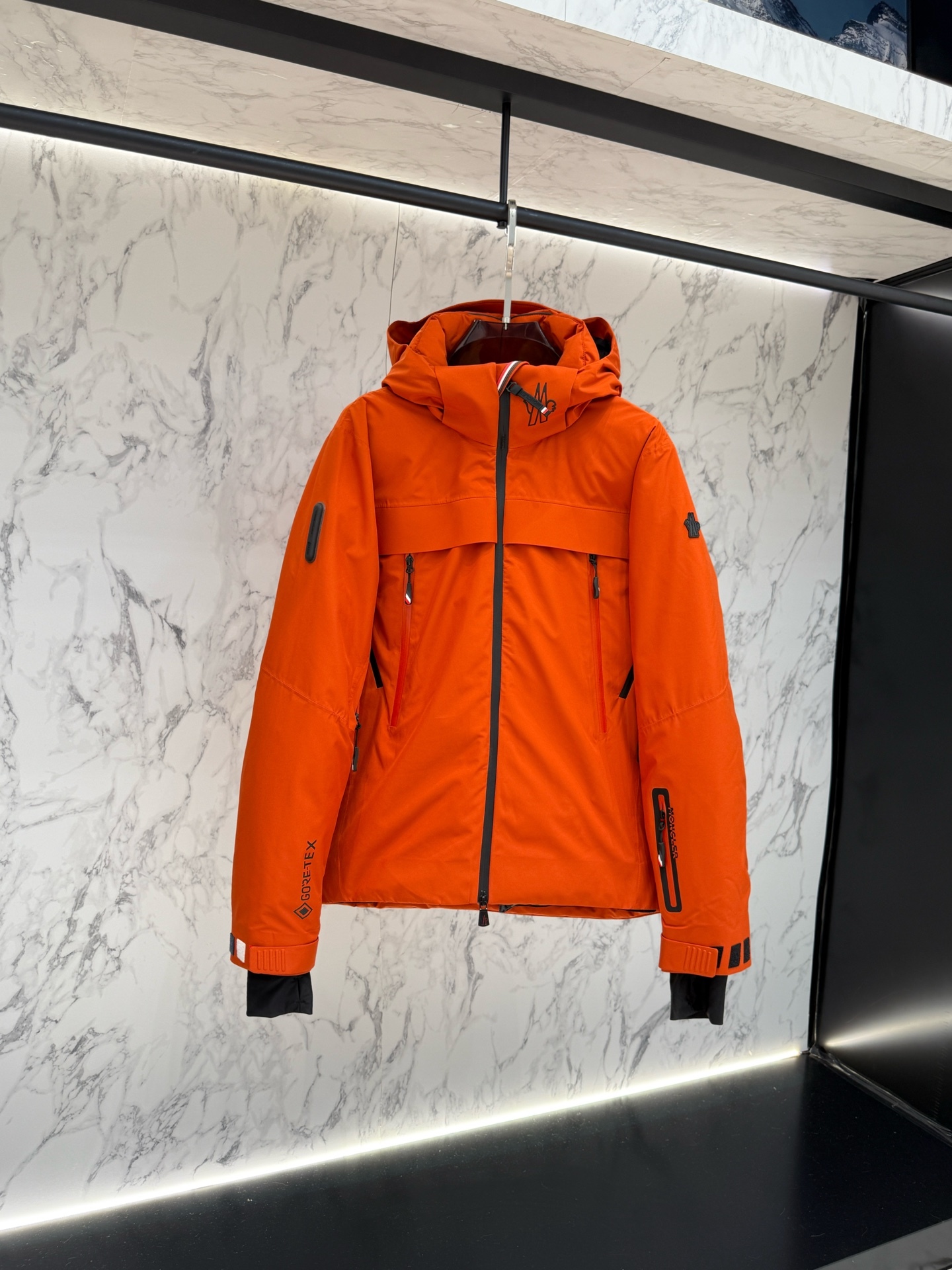 Moncler 羽絨服 2025 年最新款時尚設計師款羽絨外套