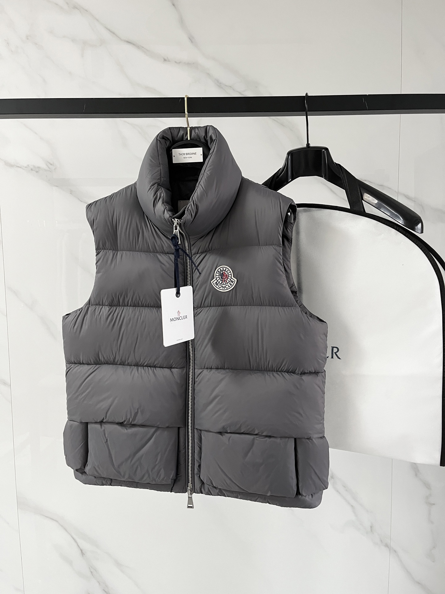Moncler x Christopher Raxxy 明星同款