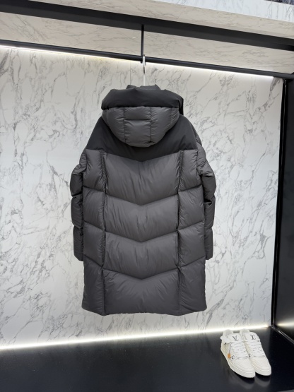 Moncler 羽絨服 2025 年最新款時尚設計師款羽絨外套