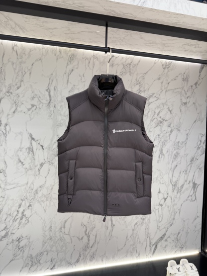 Moncler 頂級版本羽絨服 2025 年款羽絨夾克