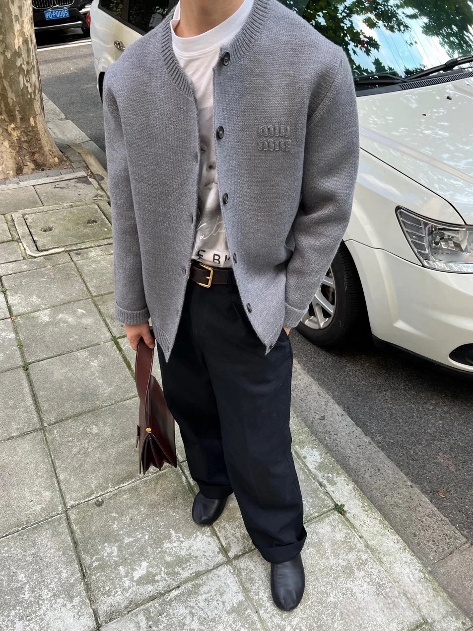 Miumiu 23FW 刺繡徽標毛線開衫