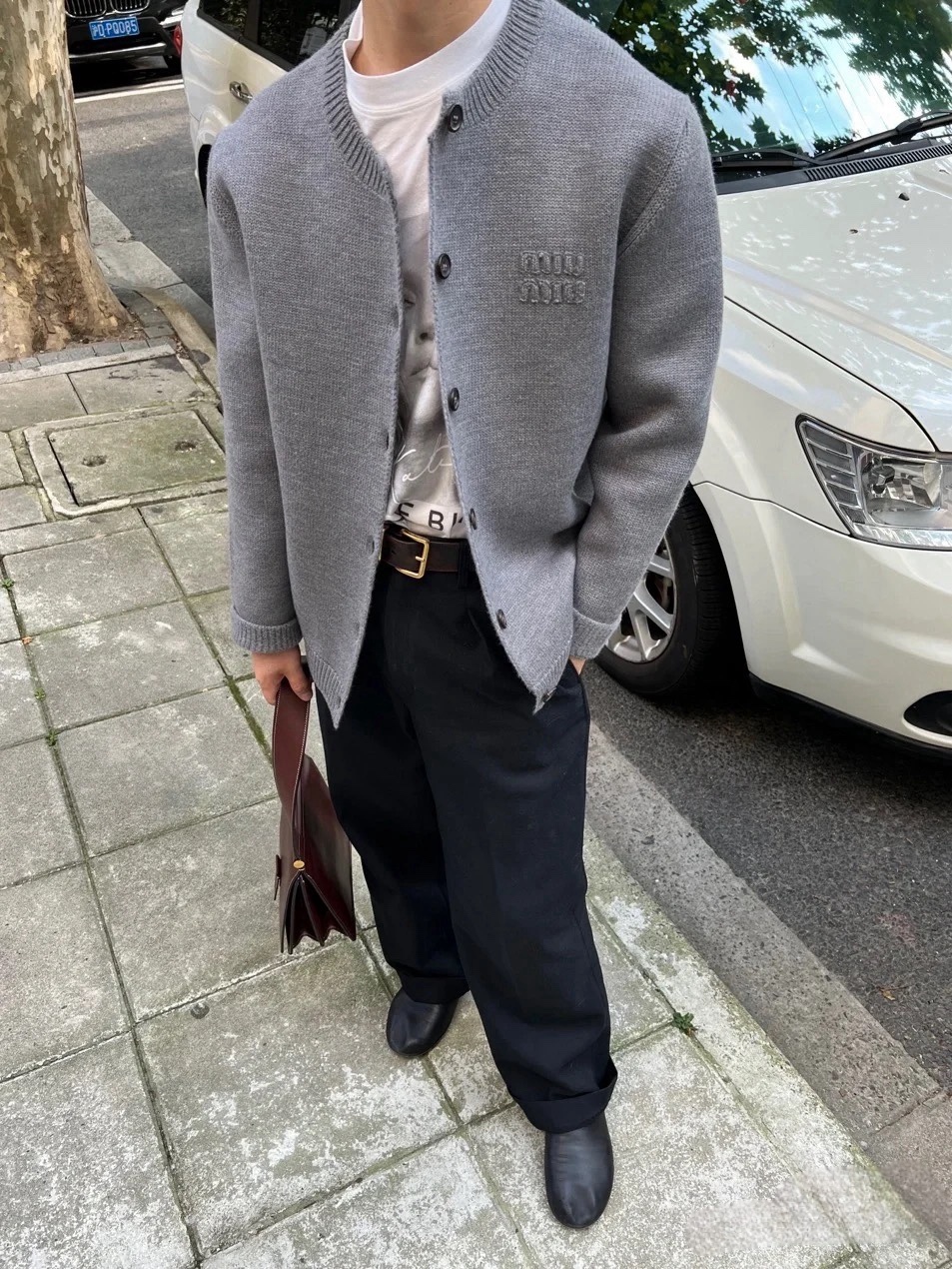 Miumiu 23FW 刺繡徽標毛線開衫