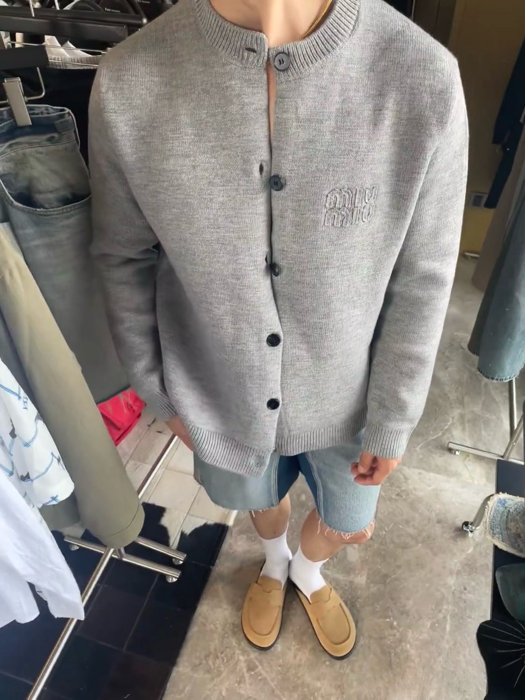 Miumiu 23FW 刺繡徽標毛線開衫