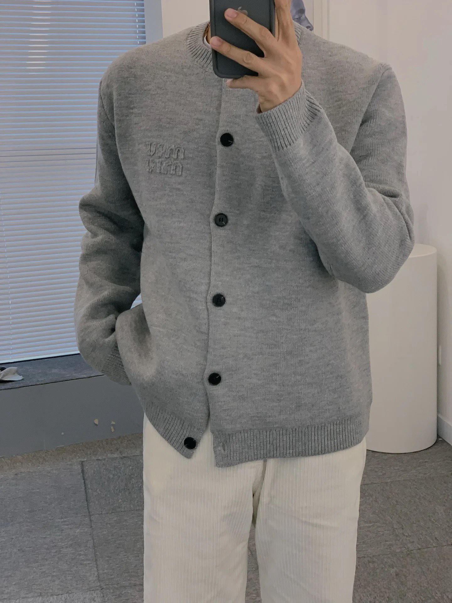 Miumiu 23FW 刺繡徽標毛線開衫