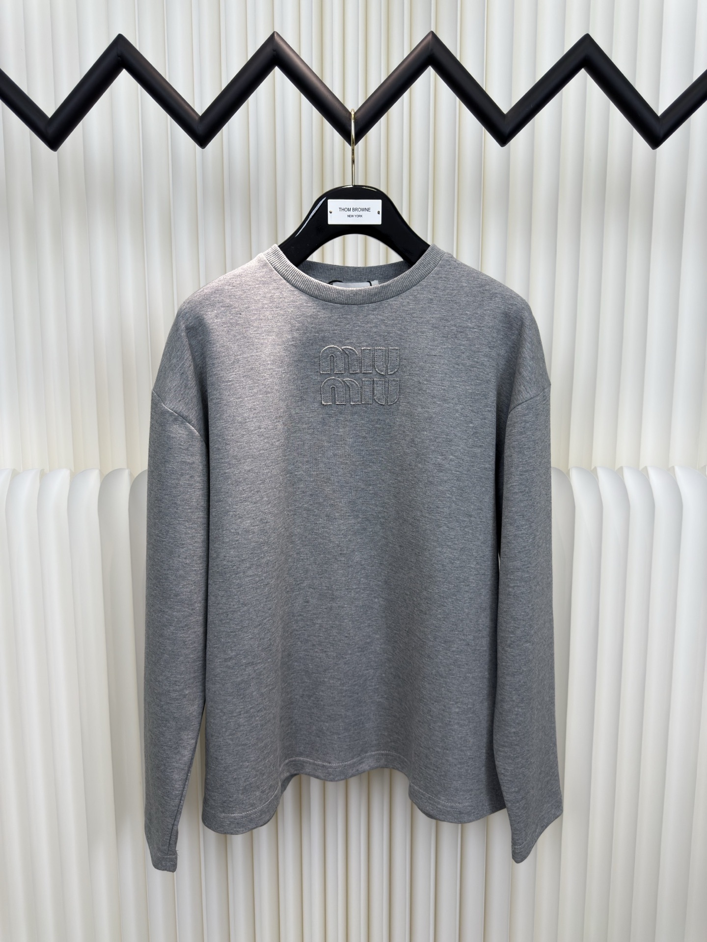 MiuMiu 刺繡燒花徽標長袖上衣