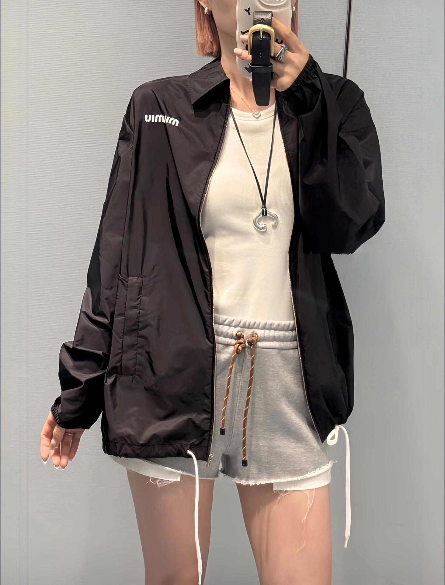 MiuMiu 小 logo 刺繡尼龍夾克