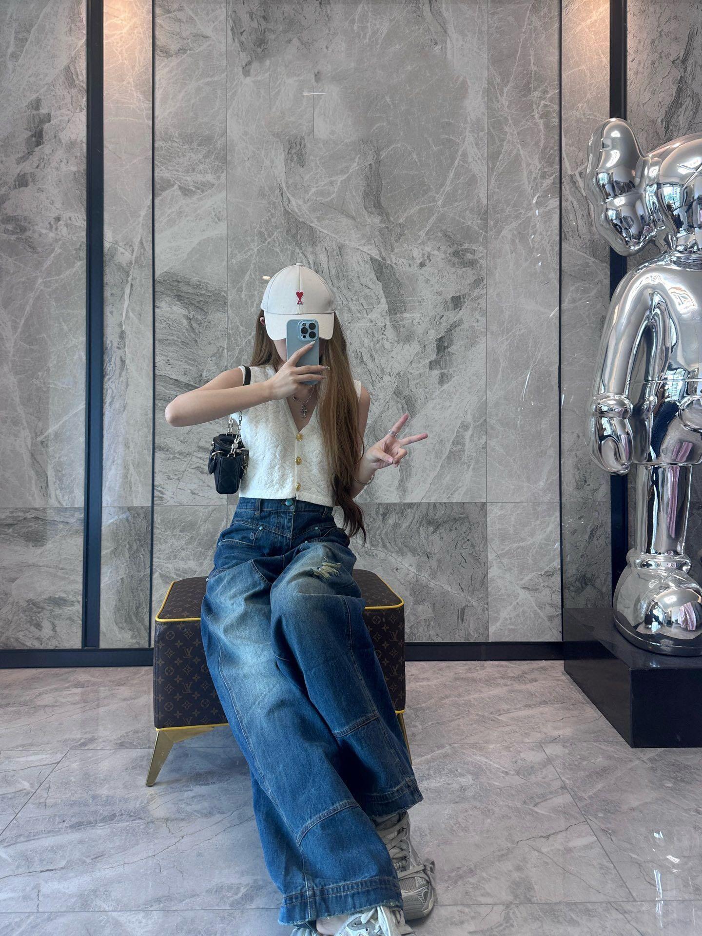 LOUIS VUITTON 土耳其石磨破工裝牛仔褲