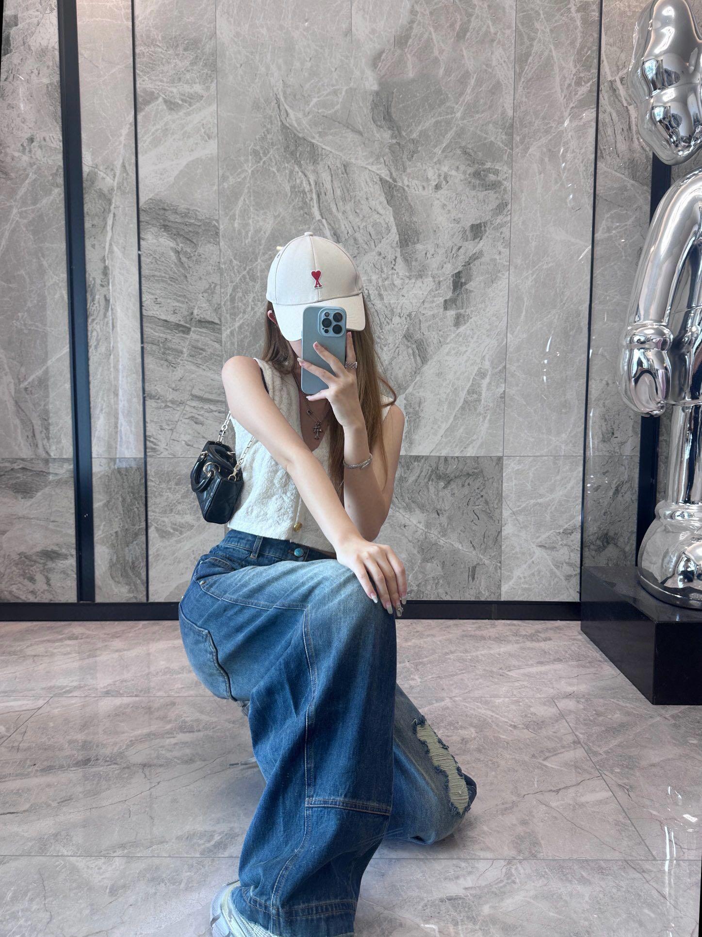 LOUIS VUITTON 土耳其石磨破工裝牛仔褲