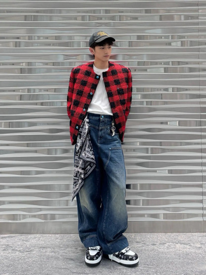 LOUIS VUITTON 土耳其石磨破工裝牛仔褲