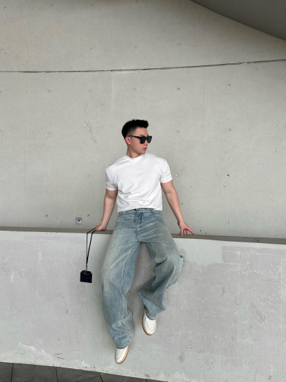 LOUIS VUITTON 線繡皮標闊腿牛仔長褲