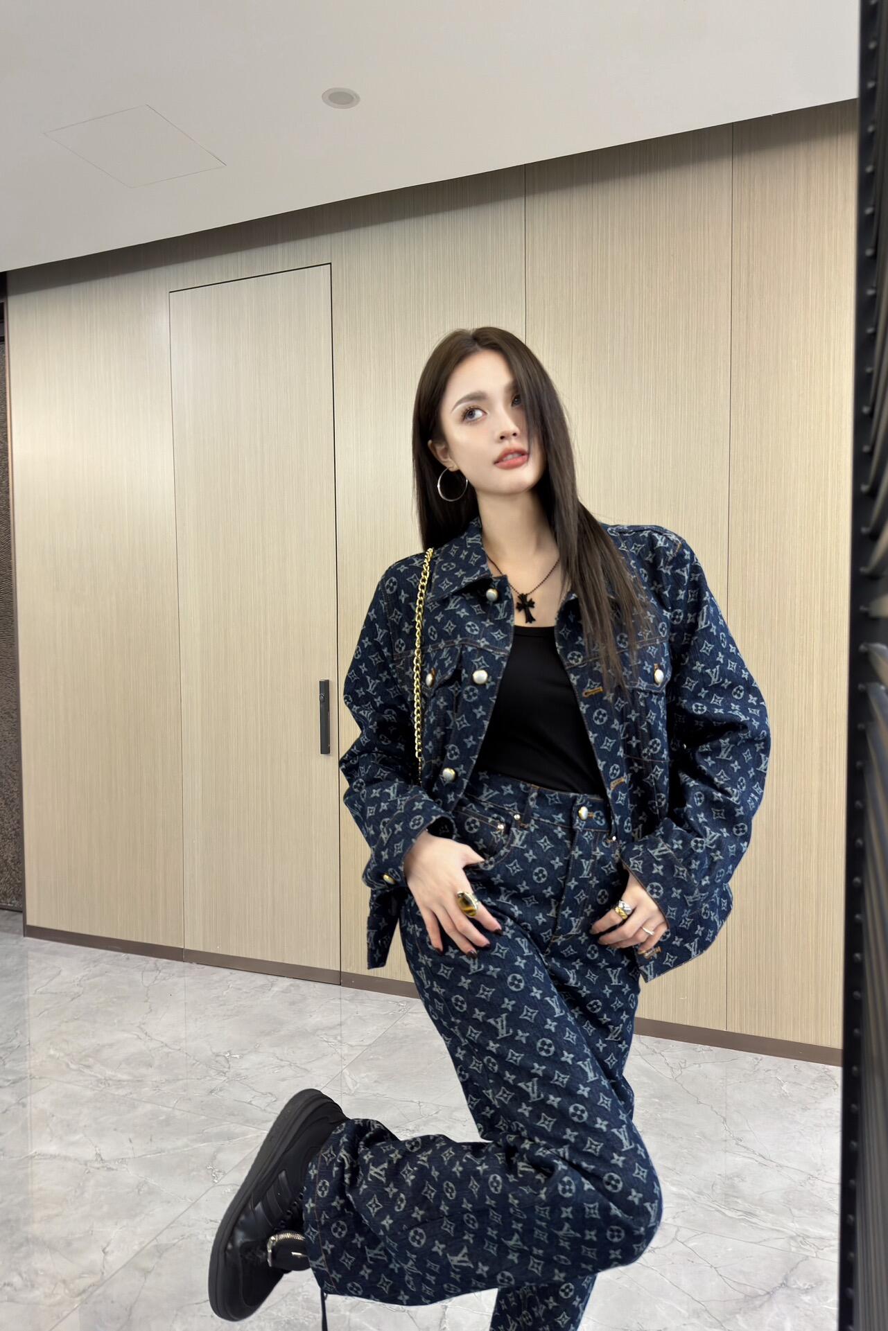 LOUIS VUITTON 老花香腸滿印提花牛仔長褲