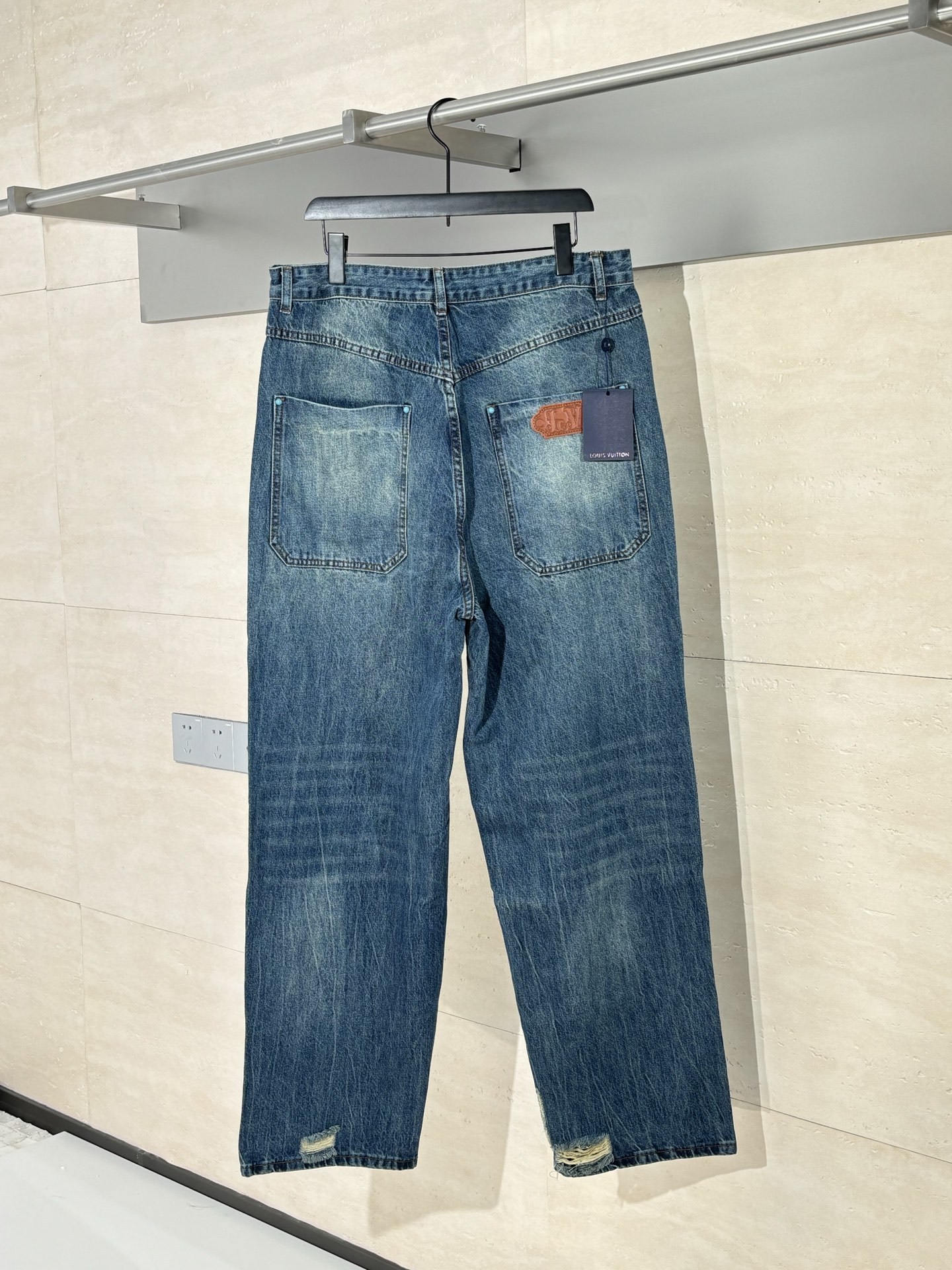 LOUIS VUITTON 老花香腸滿印提花牛仔長褲