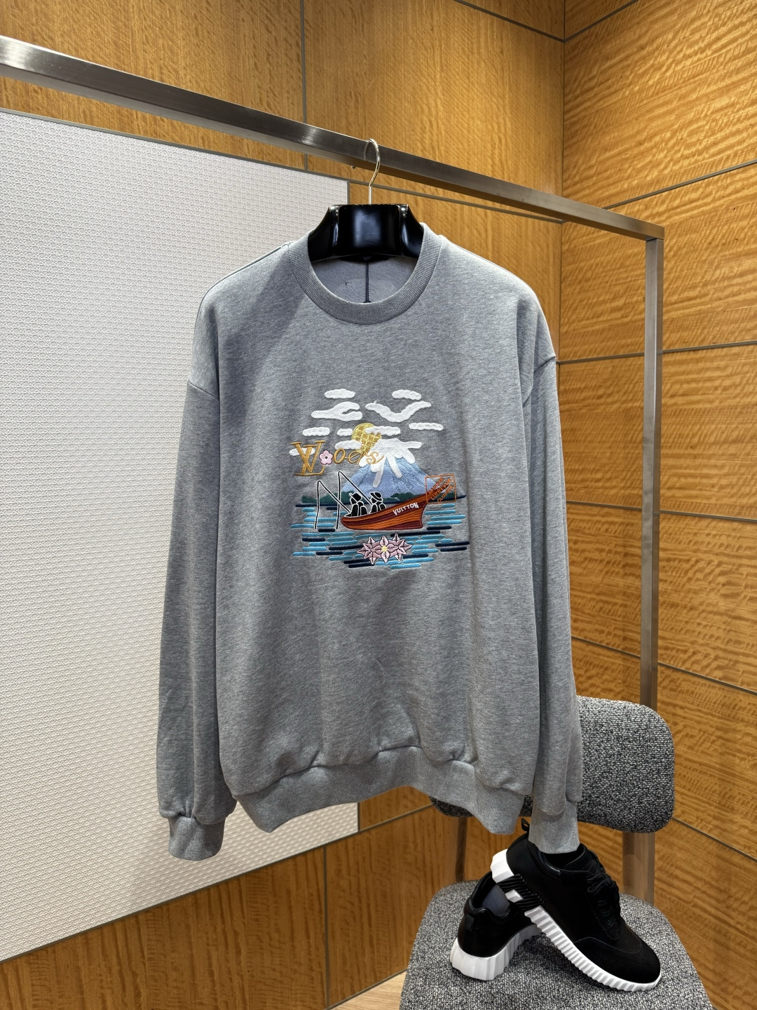 LOUIS VUITTON 路易威登刺繡圓領衛衣