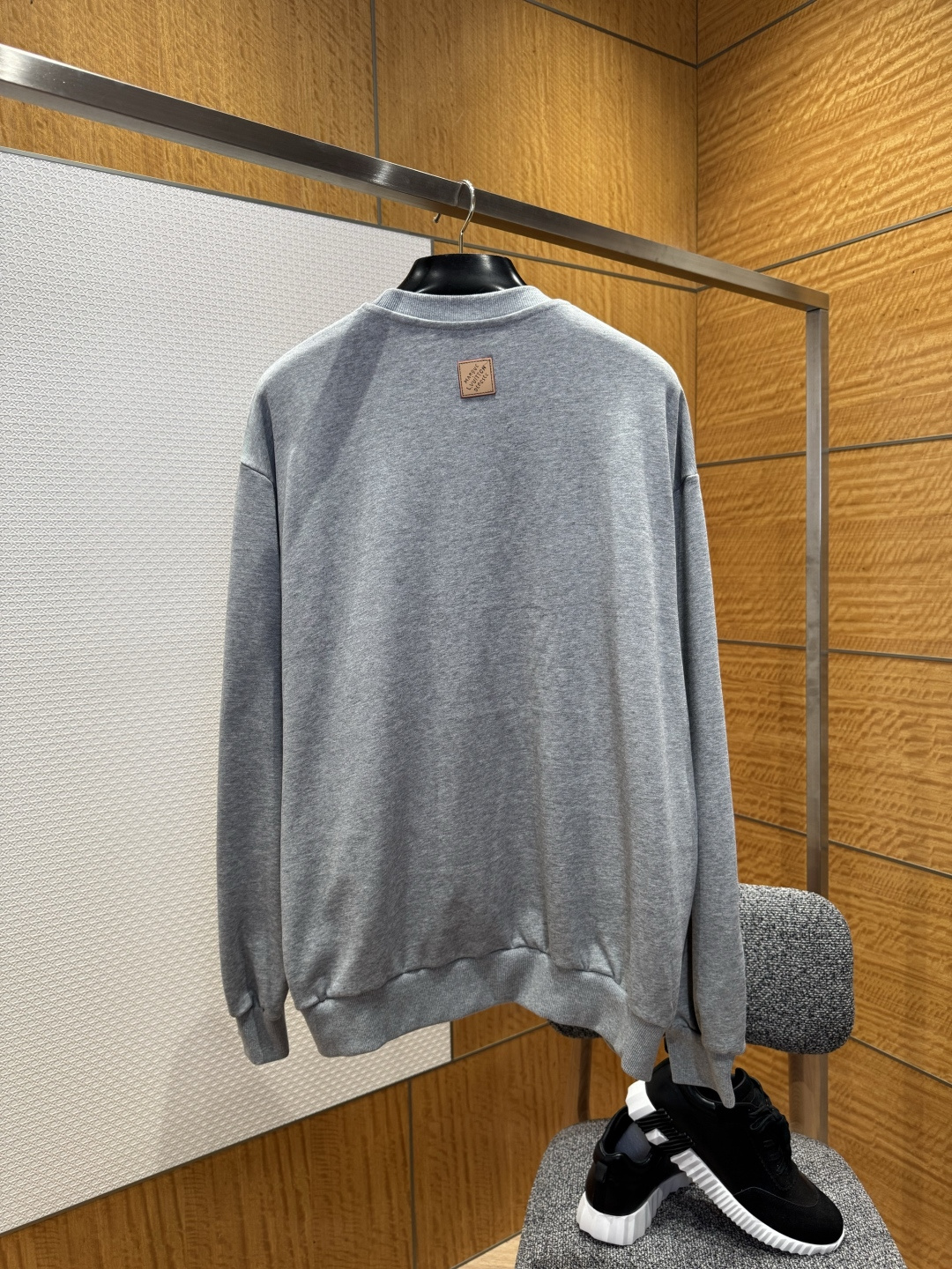 LOUIS VUITTON 路易威登刺繡圓領衛衣