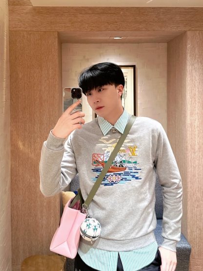 LOUIS VUITTON 路易威登刺繡圓領衛衣