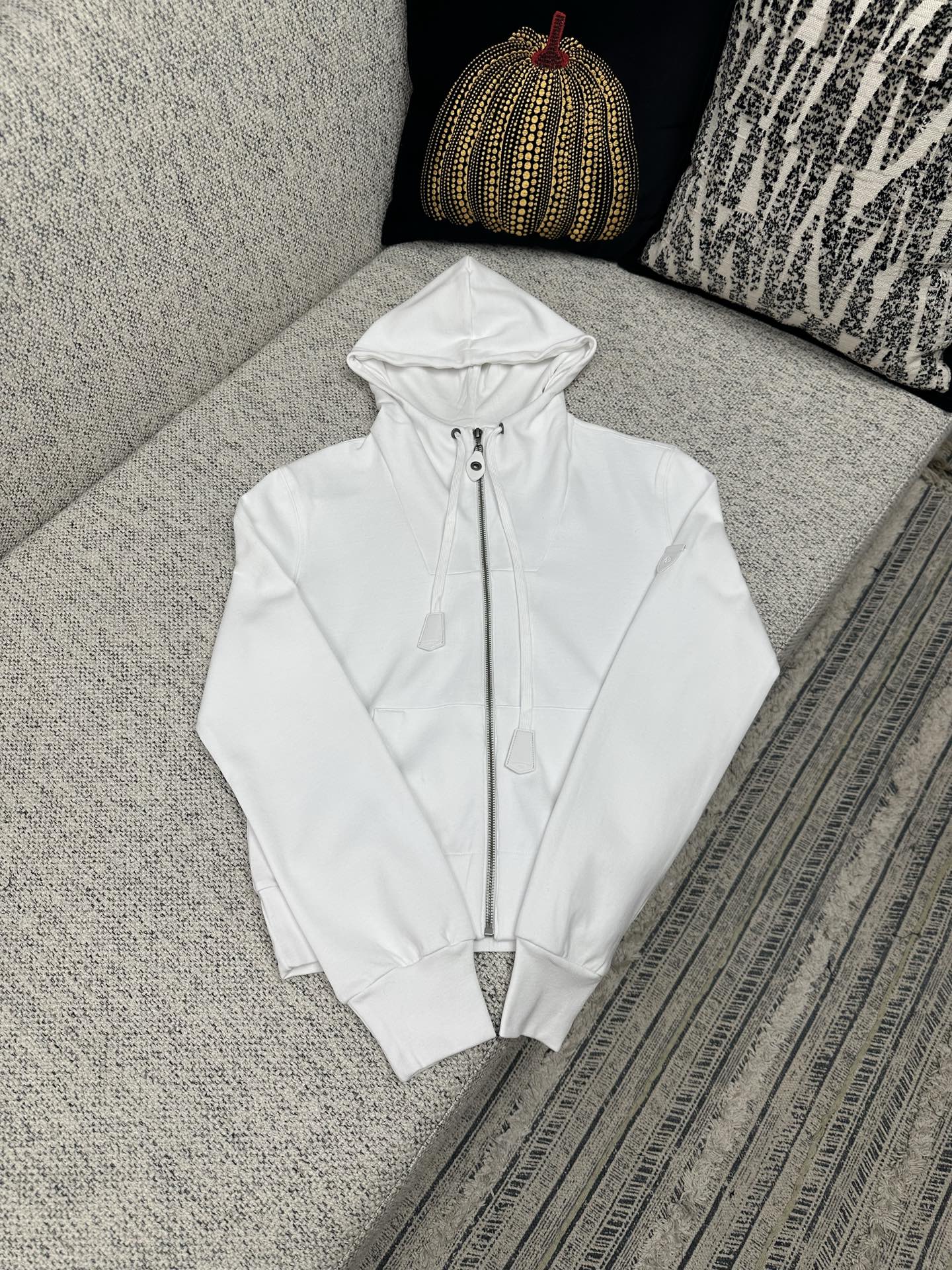 LV 25 春夏新款拉链连帽衫