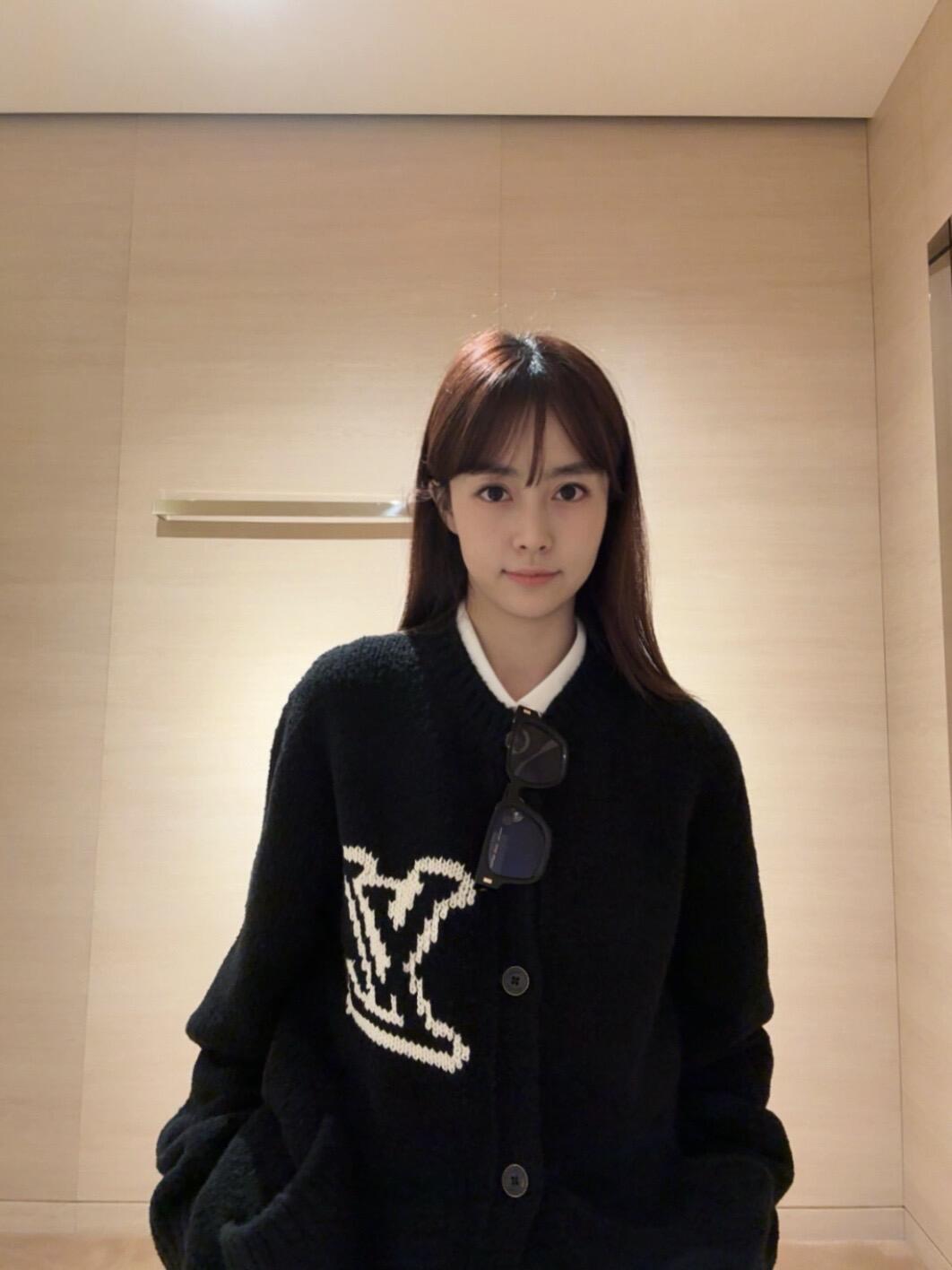 路易威登（LOUIS VUITTON）提花标识针织羊毛开衫