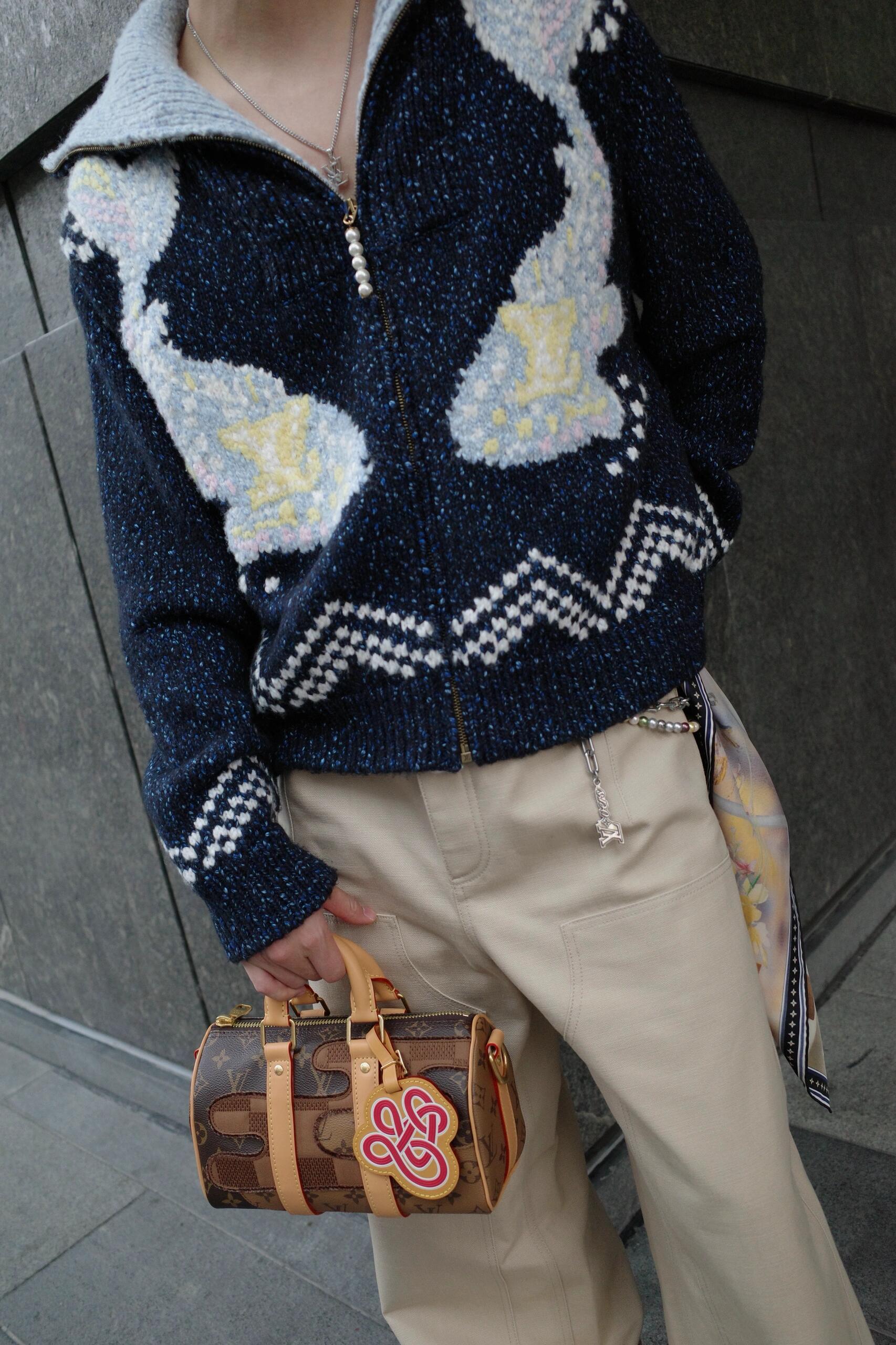 路易威登（LOUIS VUITTON）双鱼提花针织拉链外套