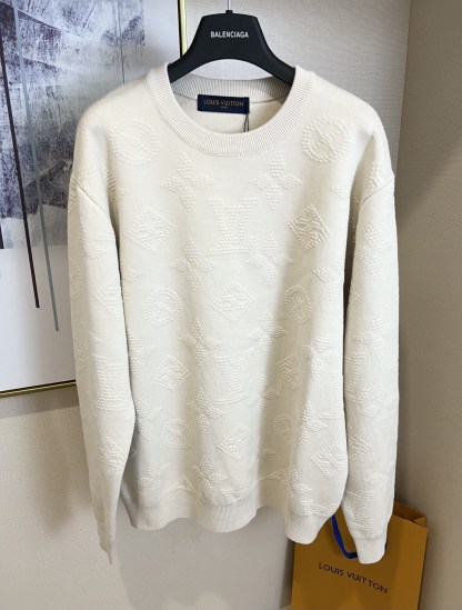 LV 25 立體浮雕針織毛衣