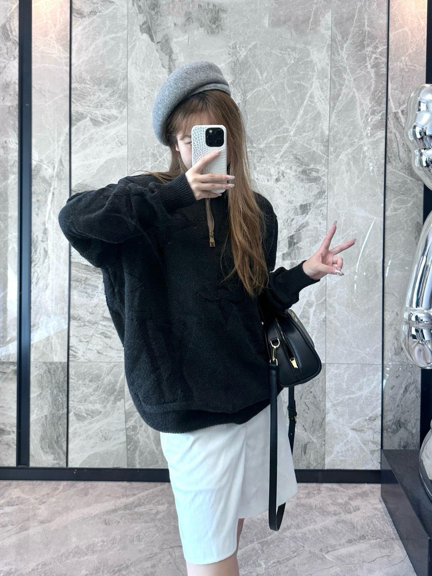 LOUIS VUITTON 嵌花暗紋拉鍊 POLO 衛羊毛衫