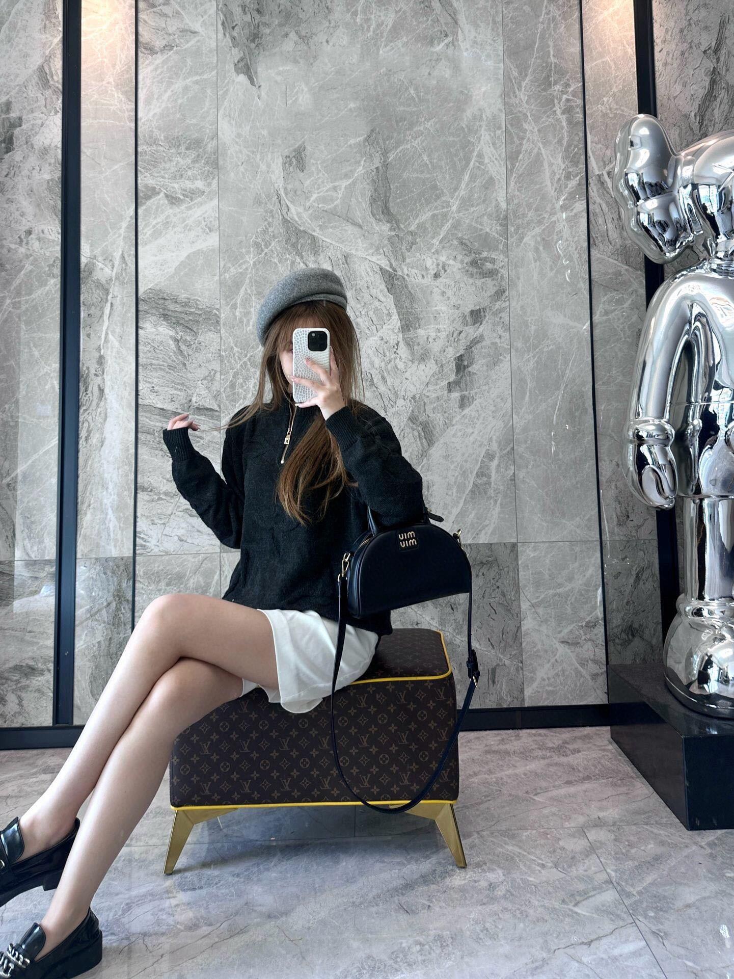 LOUIS VUITTON 嵌花暗紋拉鍊 POLO 衛羊毛衫