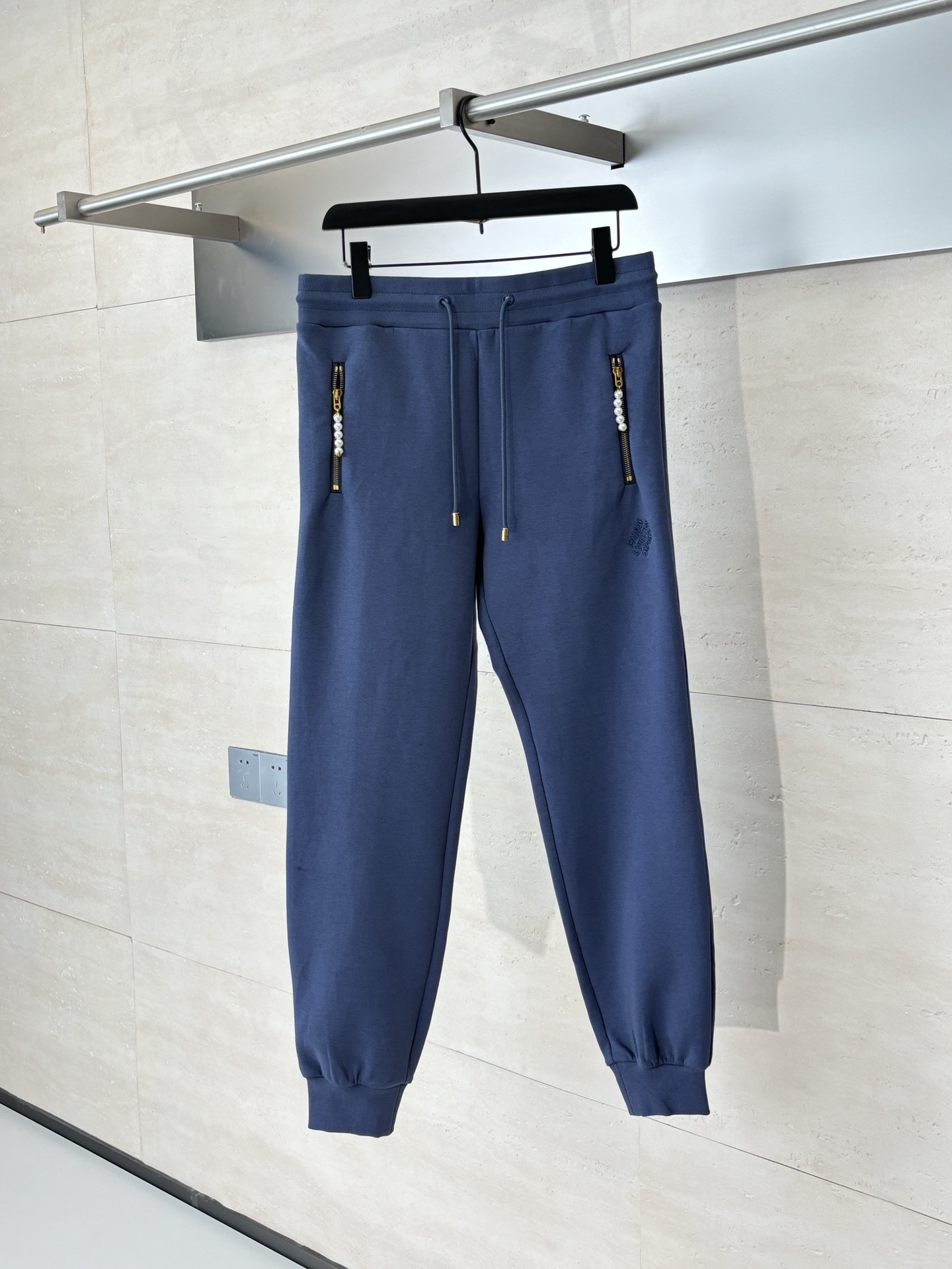 LV / 路易 珍珠吊墜長褲