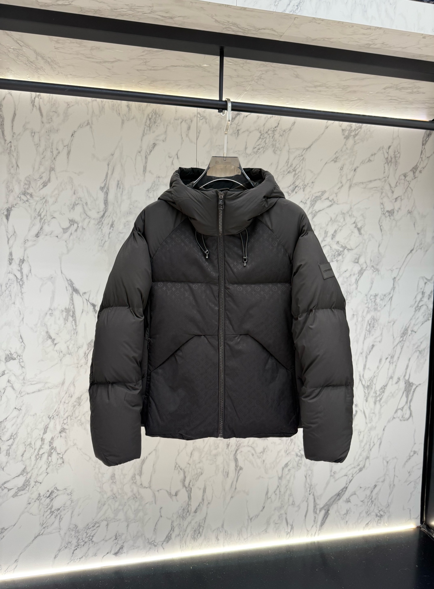 LV 羽絨服 2025 最新款時尚設計師款羽絨外套