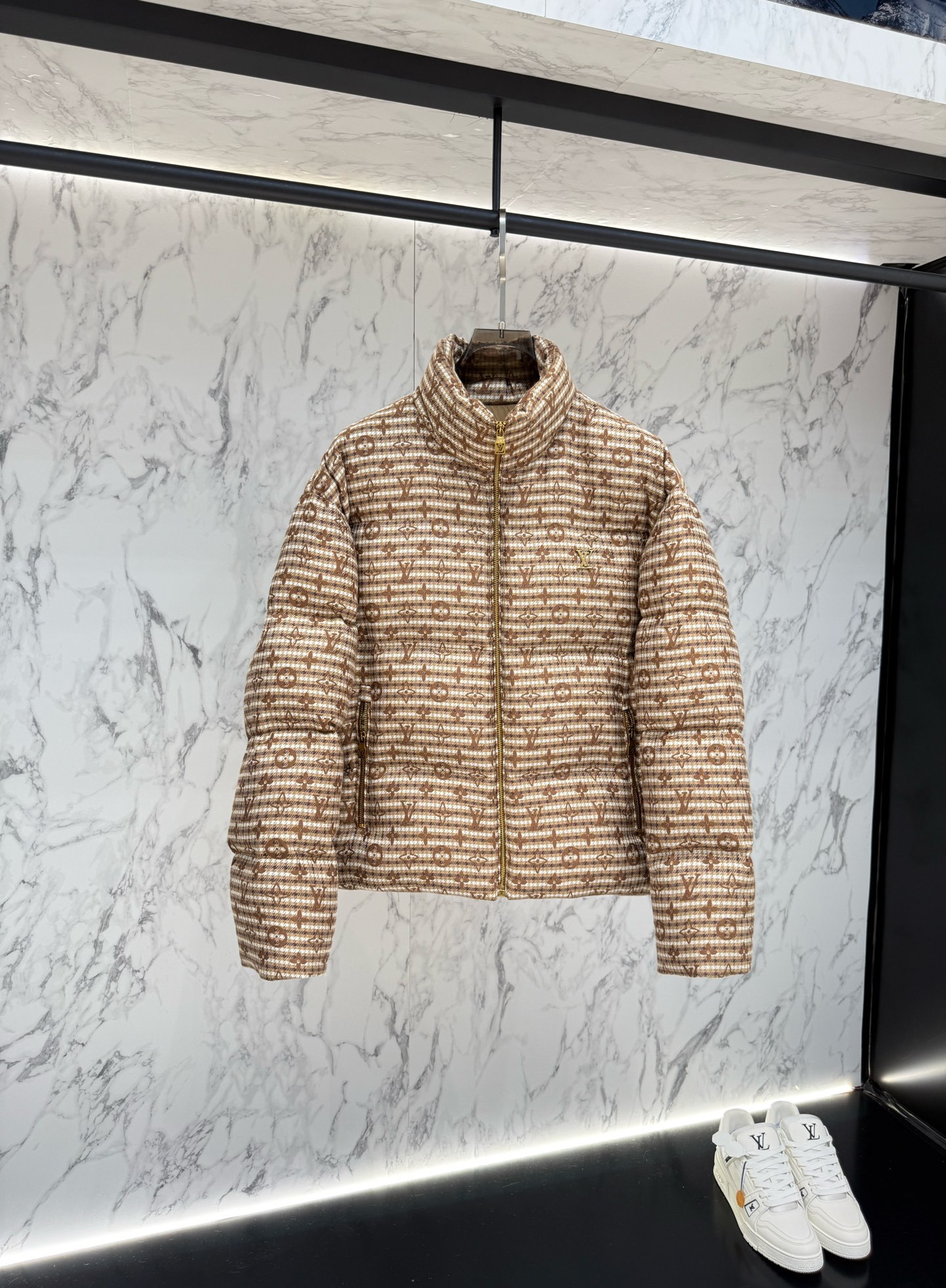 LV 頂級版本羽絨服 2025 最新款時尚設計師款羽絨外套