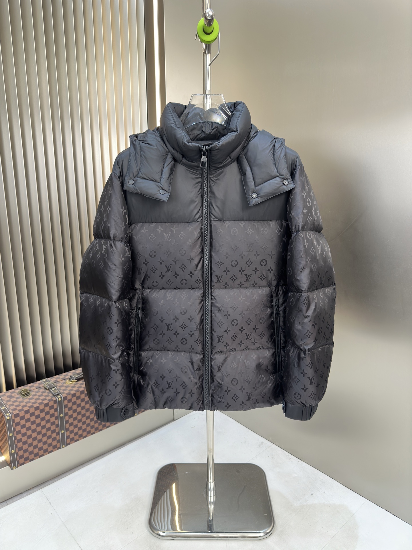 LV 2025 秋冬新款羽絨服