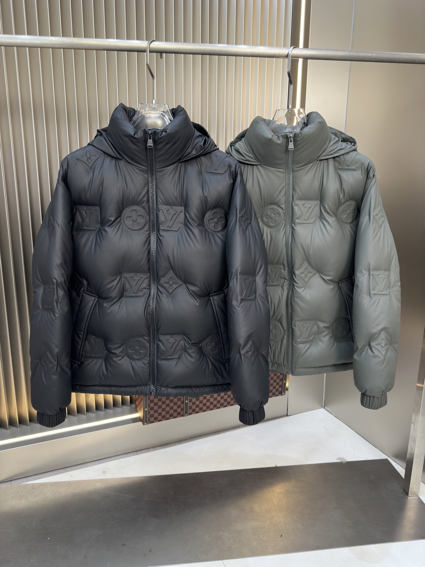 LV 2025 秋冬新款羽絨服