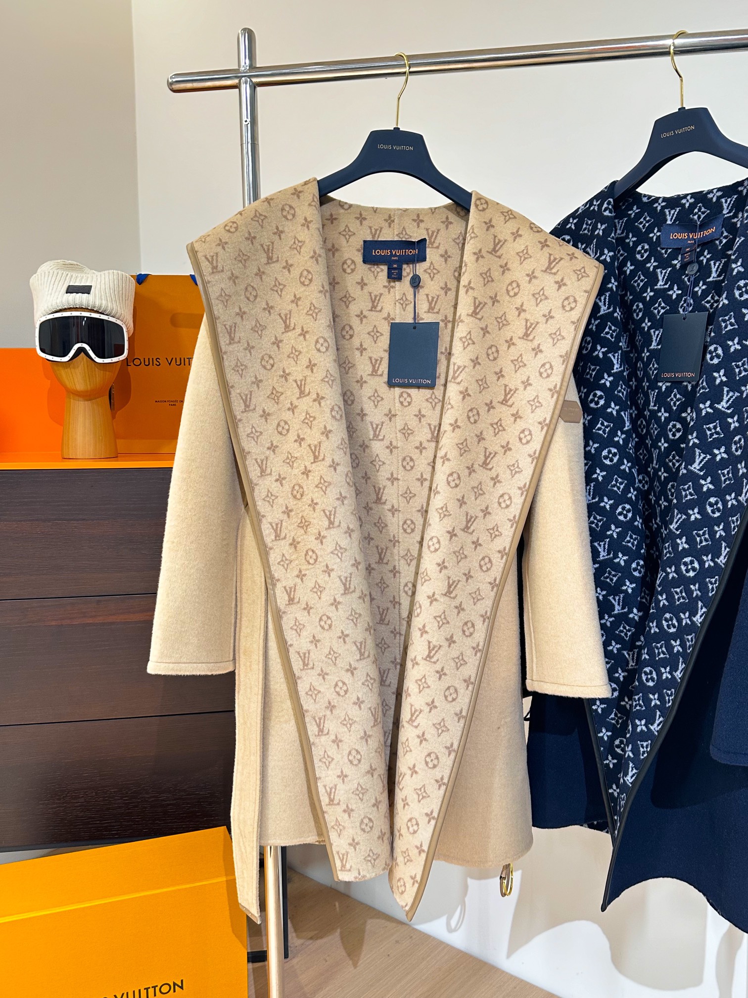 LV 驢牌獨家訂製大衣（長款和短款）