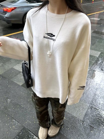 Balenciaga 滑雪系列 3B 刺繡毛衣