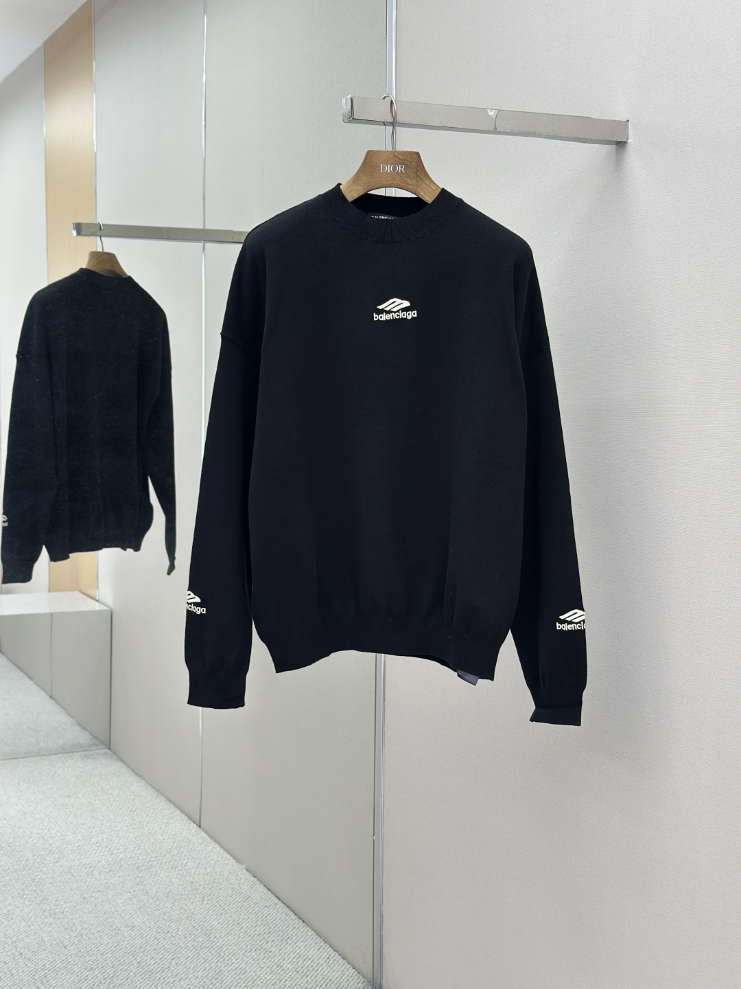 Balenciaga 滑雪系列 3B 刺繡毛衣