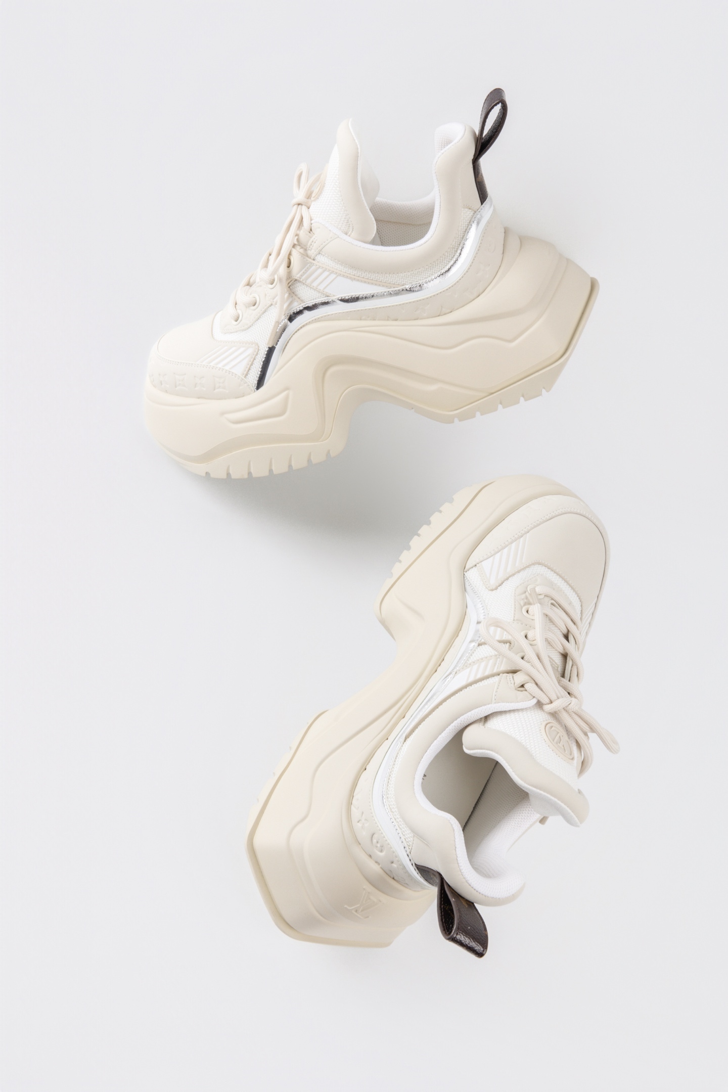 Louis Vuitton・路易威登 / 新款 LV Archlight 系列拱橋厚底 2.0 老爹鞋 （女款）