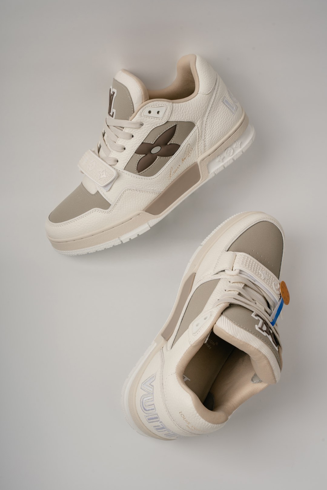 LOUIS VUITTON Trainer 皮革 圓頭繫帶魔術貼 低幫 板鞋 鴛鴦 男女同款