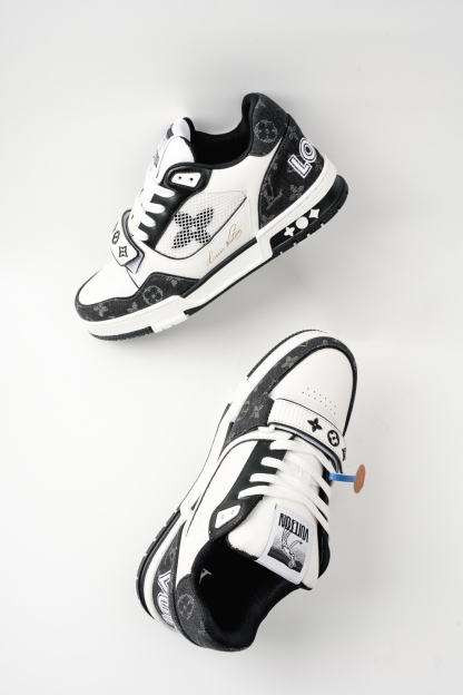 LOUIS VUITTON TRANER 魔術貼運動鞋字母簽名 低幫 板鞋 鴛鴦 男女同款