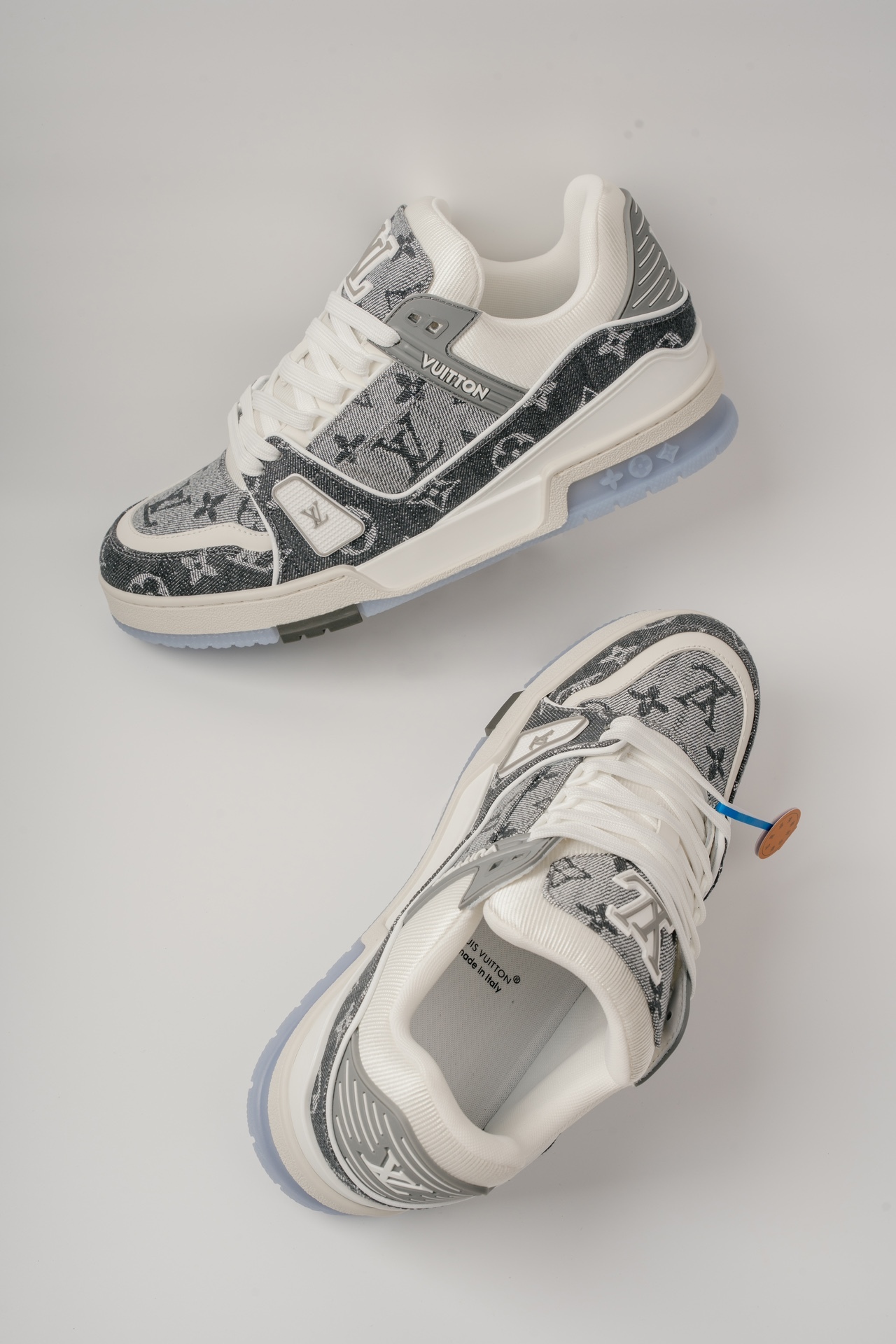 LOUIS VUITTON Trainer 皮革 圓頭繫帶 字母簽名 低幫 板鞋 鴛鴦 男女同款