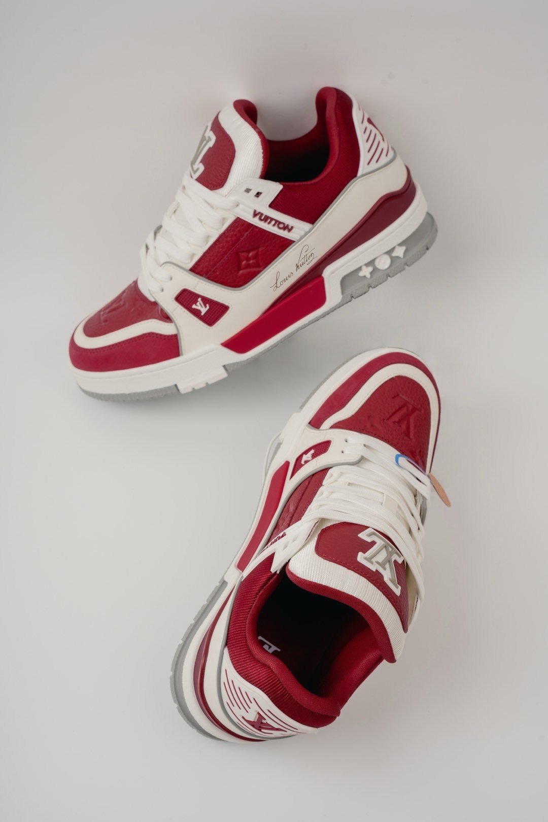 LOUIS VUITTON Trainer 皮革 圓頭繫帶 字母簽名 低幫 板鞋 鴛鴦 男女同款