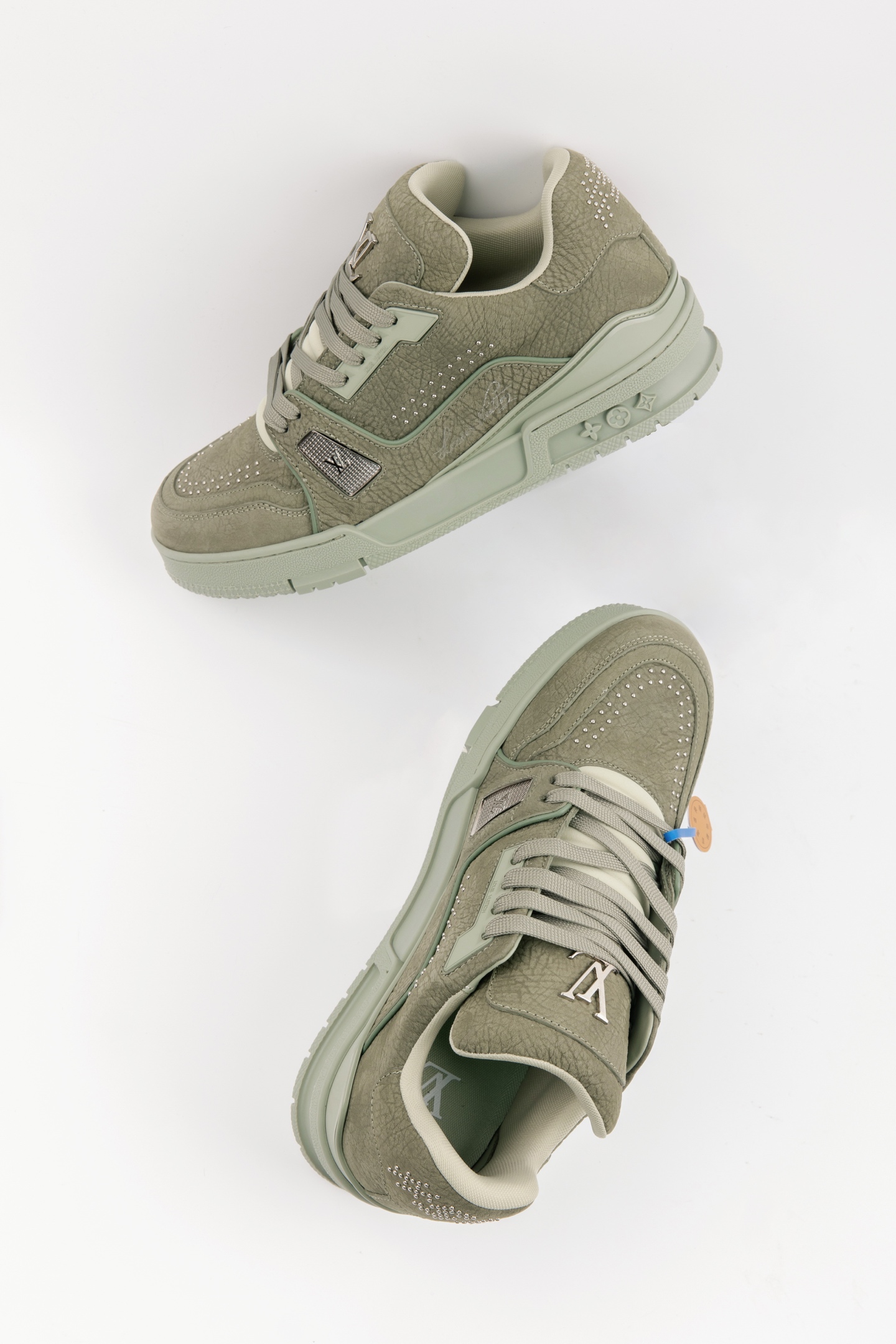  LV Trainer 紐釘款 男女同款