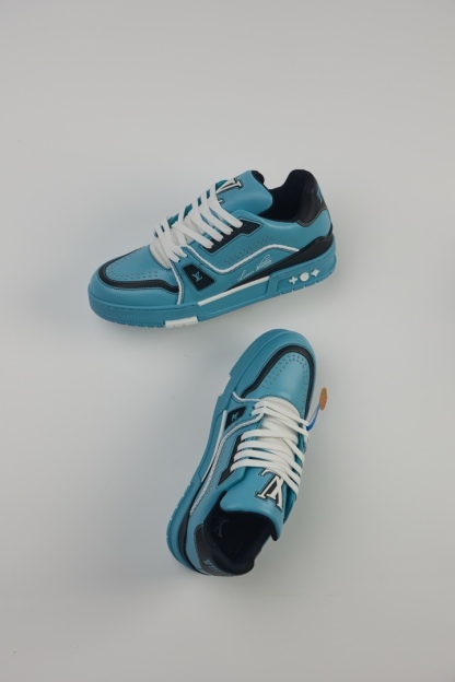  LV Trainer 紐釘款 男女同款