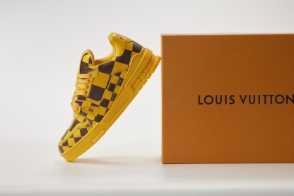 LV TRAINER 棋盤格系列 男女同款