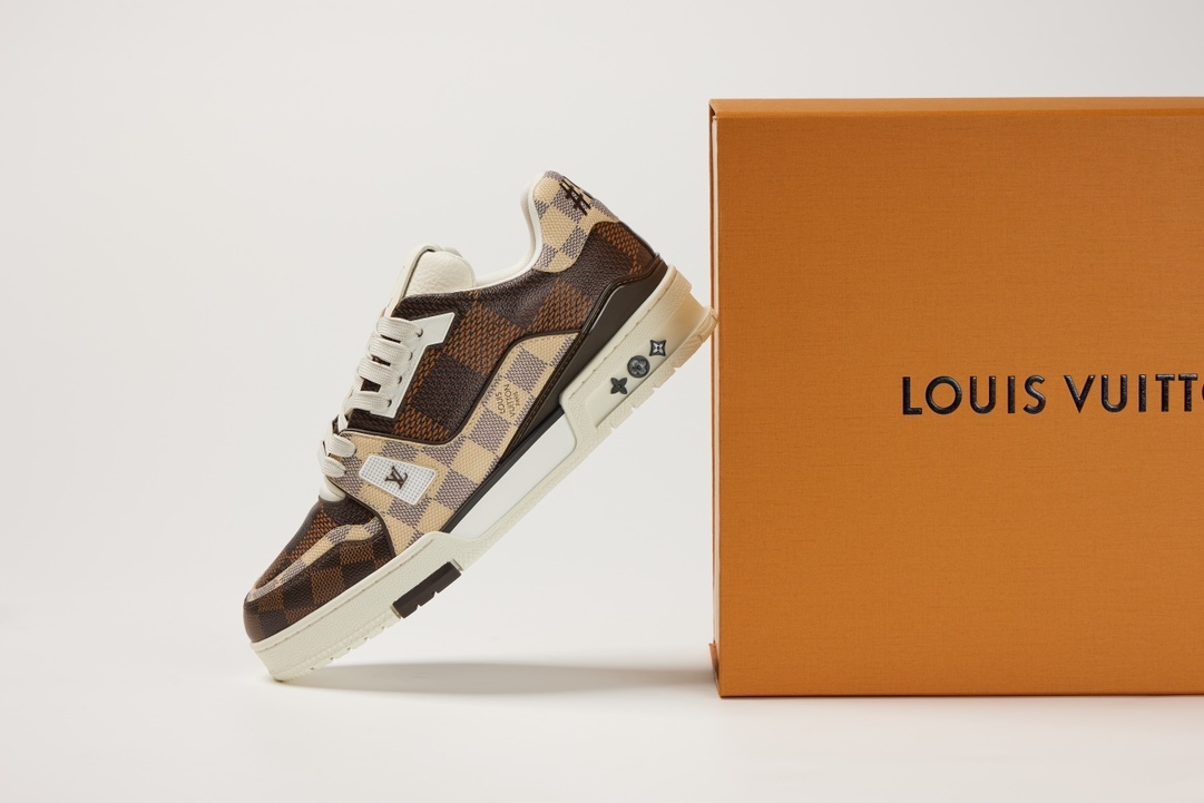LV TRAINER 棋盤格系列 男女同款