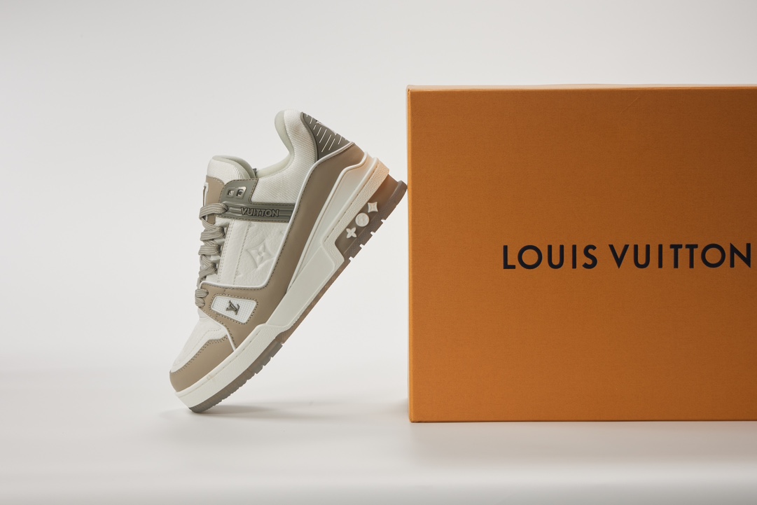 LV TRAINER 基礎款 男女同款