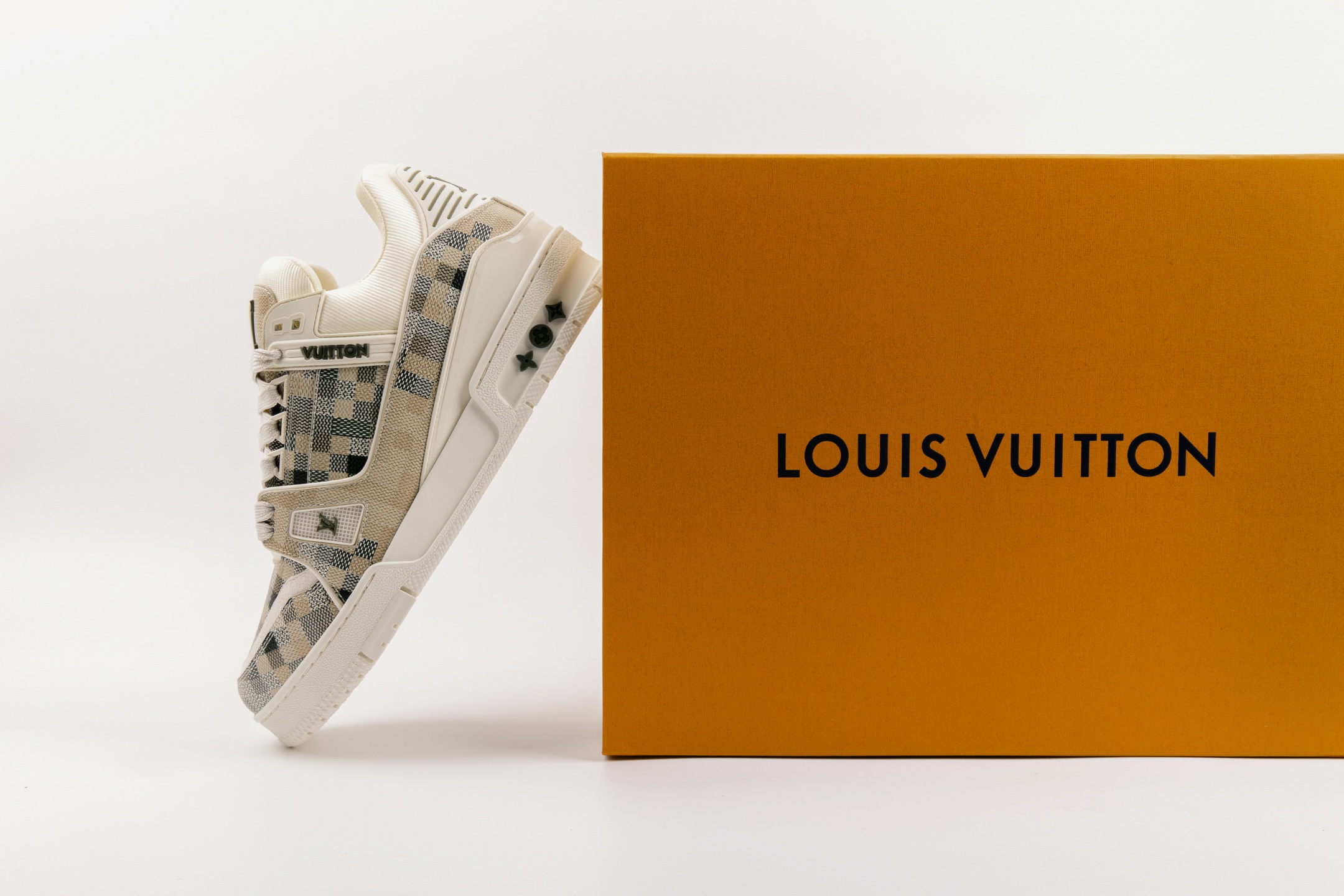 LV TRAINER 男女同款 蛇年限定系列