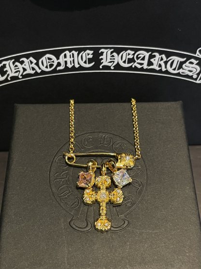 Chrome Hearts（CH / 克罗心）别针火焰十字架镀金方糖项链（金）