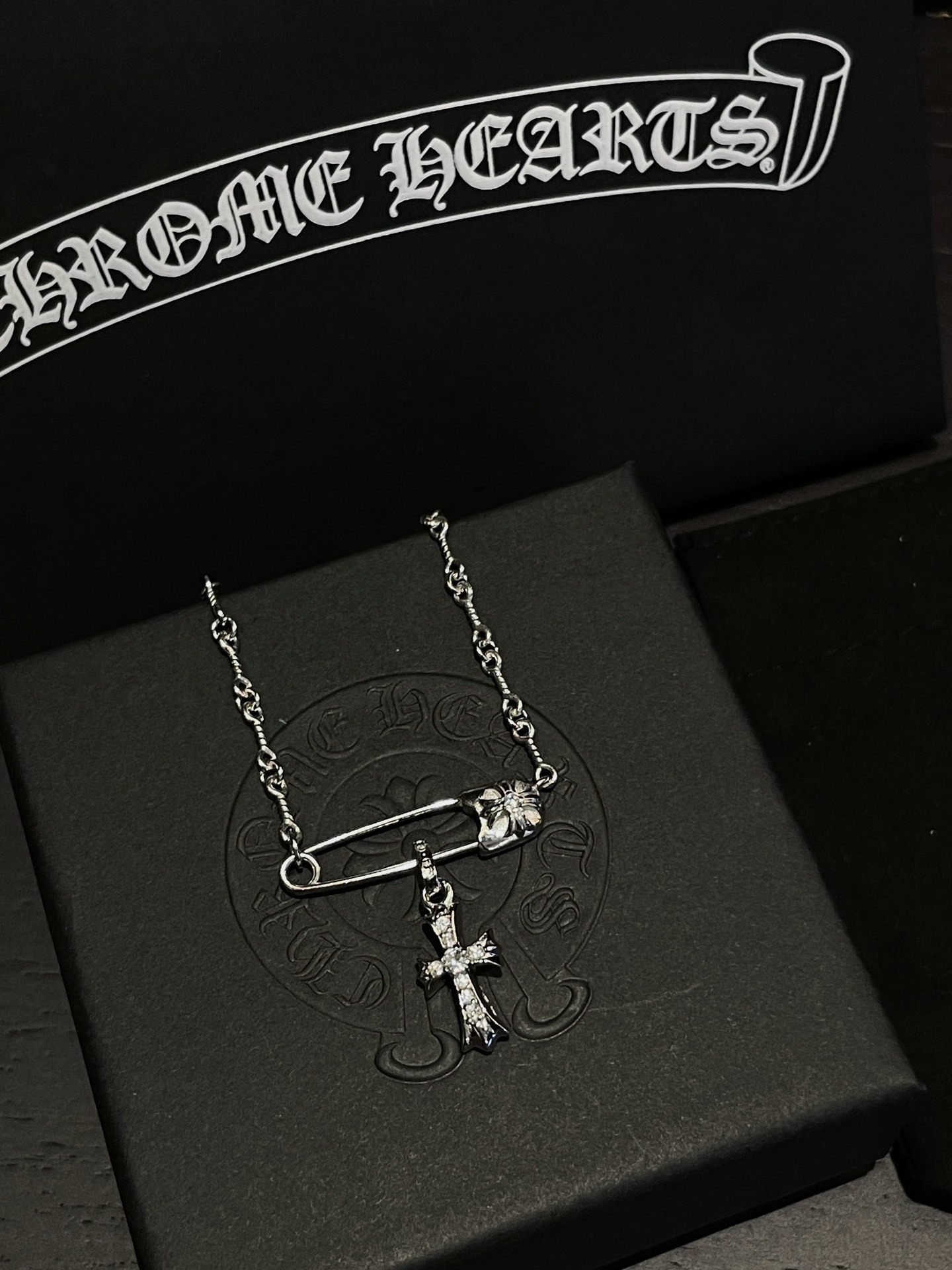 Chrome Hearts（CH / 克羅心）銀鍍白金鑲石別針小十字項鍊