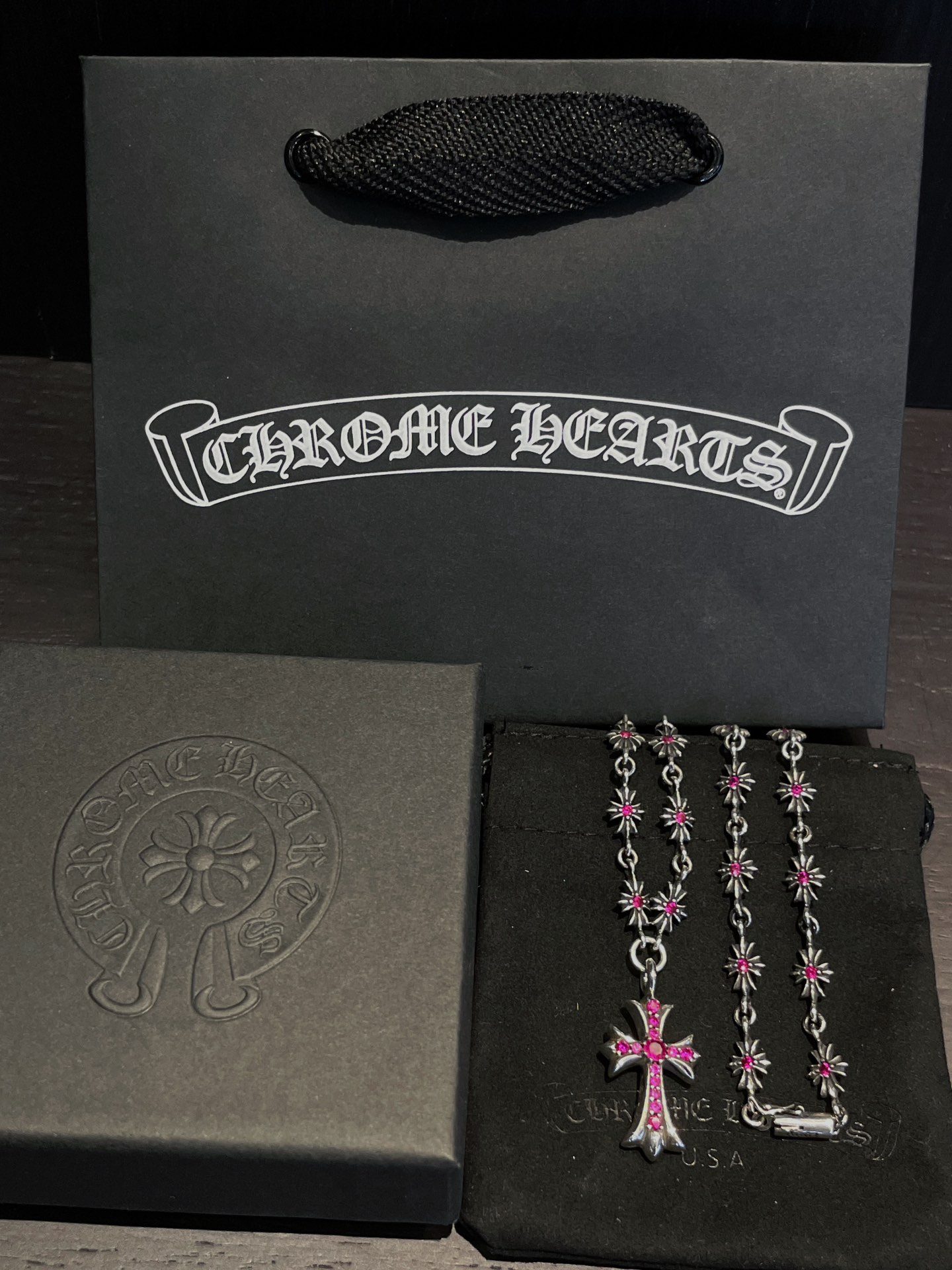 Chrome Hearts（克羅心）紅鋯石十字架套鏈